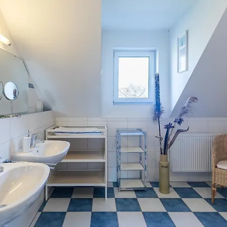 Am Felde Nyaraló Groß Schwansee