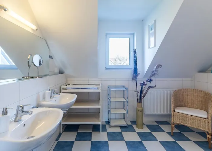 Am Felde بيت للعطل Groß Schwansee